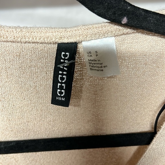 H&M Divided Long Sleeve Blouse Crop Top Shirt Tan Cream Womens Size S - Picture 6 of 6